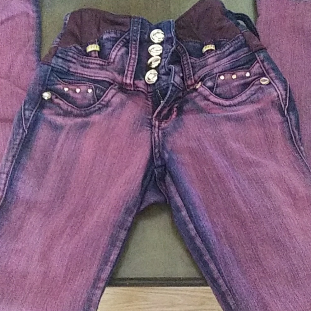 Brazilian butt lifting high wasted skinny jeans